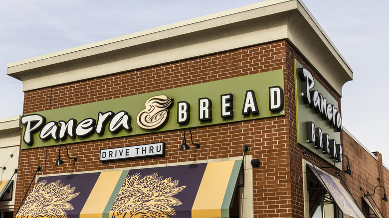 A Panera Bread building sign