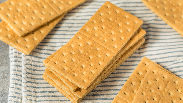 plate of graham crackers