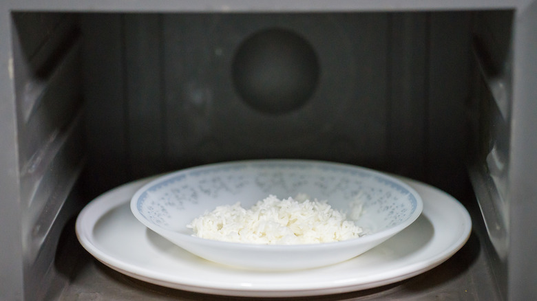 Rice in a microwave