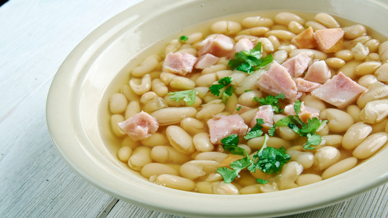 Senate bean soup with navy beans and ham hock