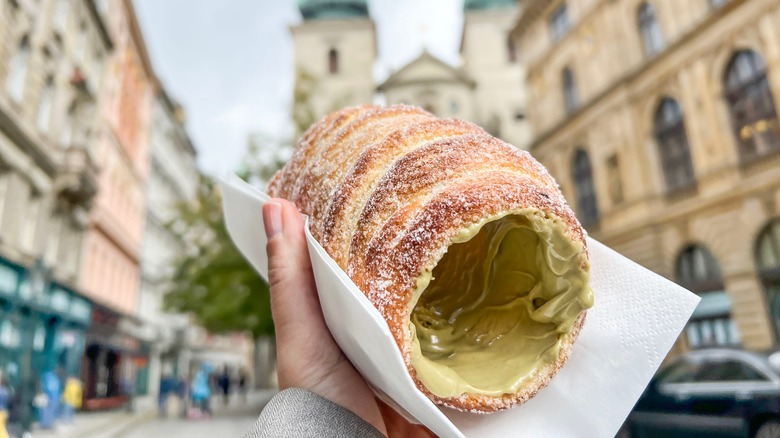 trdelník held on city street