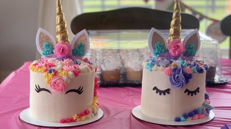 unicorn cakes at birthday party