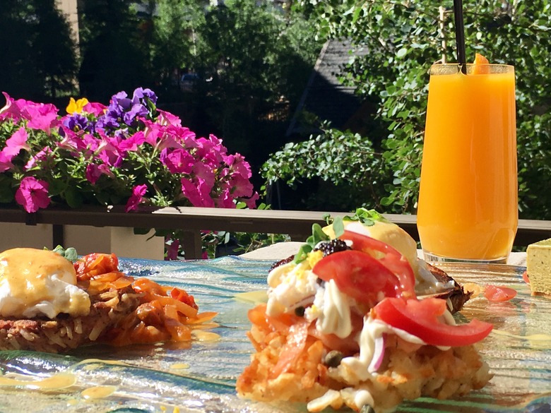 Poolside burger at Vail's Four Seasons