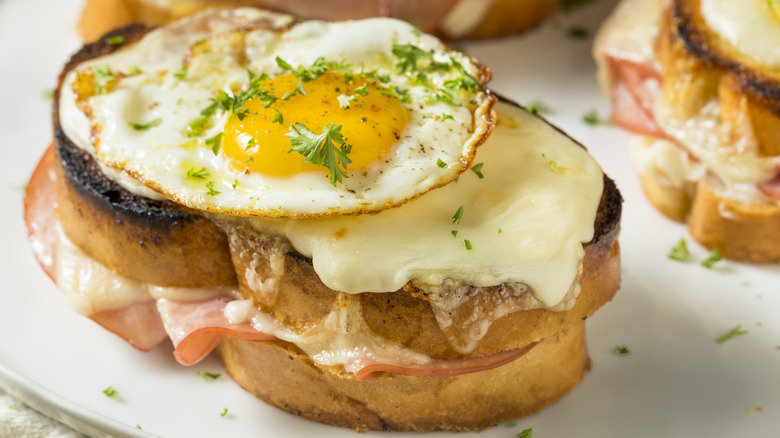 Croque madame ham and cheese