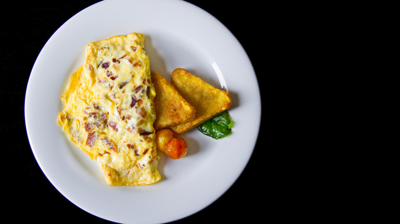 omelette on plate