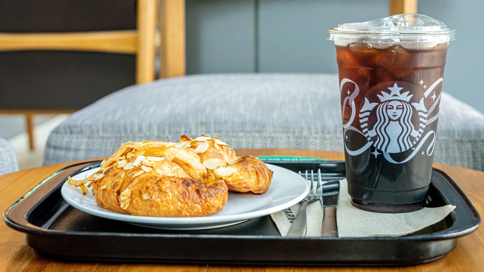 Which Is The Best Pastry At Starbucks? Here's What Starbucks Regulars ...