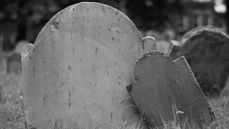 tombstones in Boston