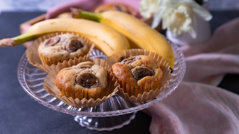 Muffins with bananas