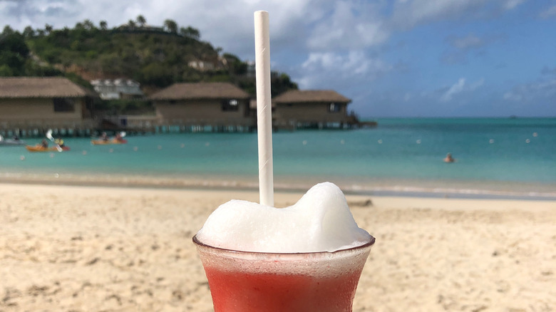 Miami Vice cocktail on beach 