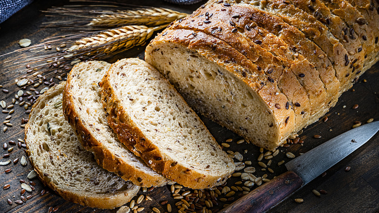 Sliced bread with seeds