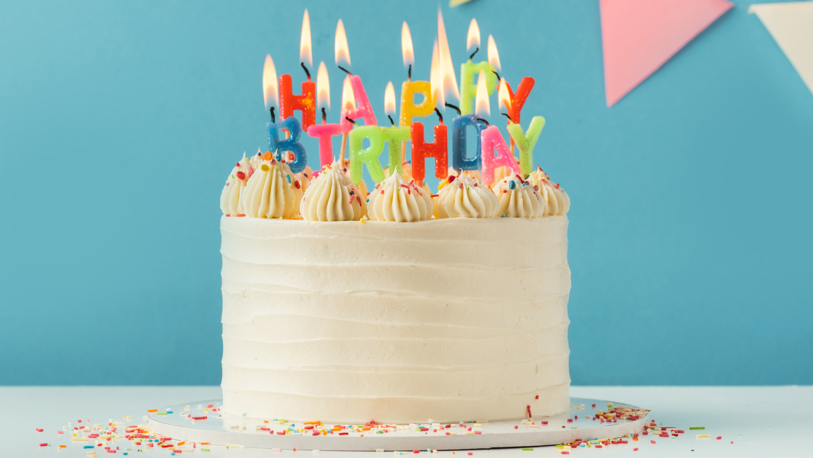 Why Chain Restaurants Weren't Legally Allowed To Sing Happy Birthday To ...