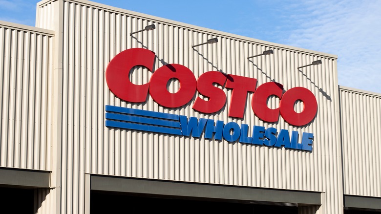 costco storefront