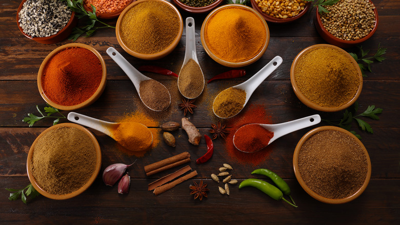 ground and whole spices