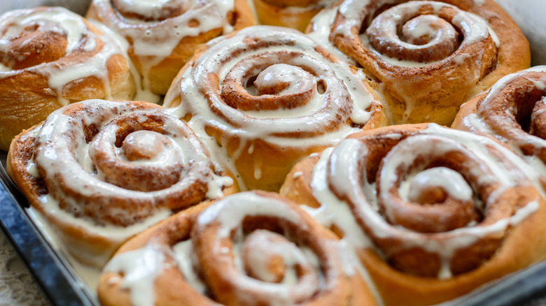 pan of cinnamon rolls