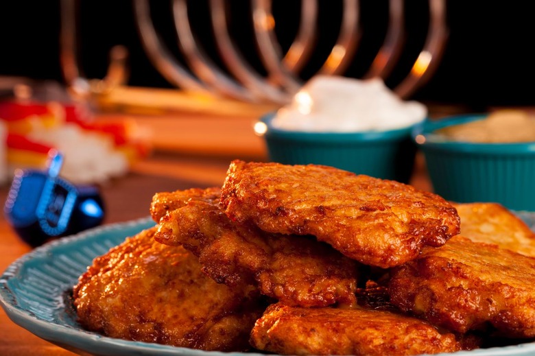 Why are potato latkes eaten on Hanukkah? 