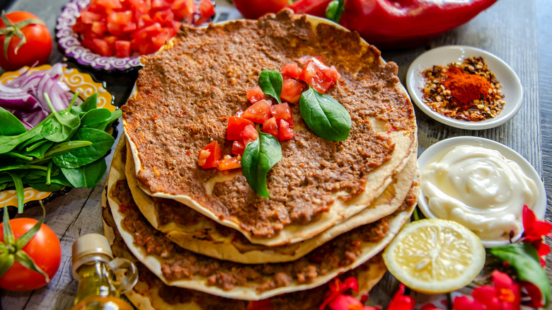 lahmacun Turkish pizza