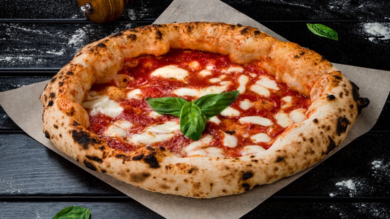 neapolitan margherita pizza