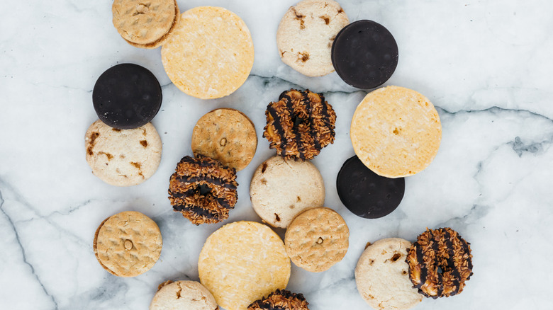 Various Girl Scout cookies