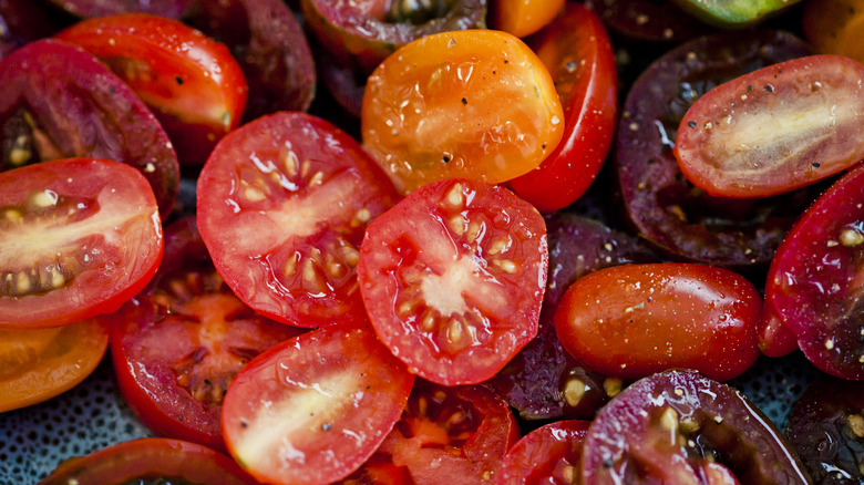 sliced cherry tomatoes