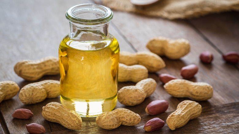 peanut oil and peanuts