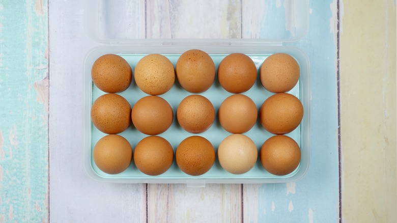 Eggs sitting on a countertop