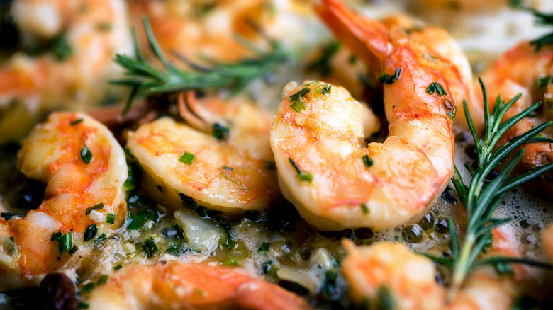 Cooked shrimp with herbs