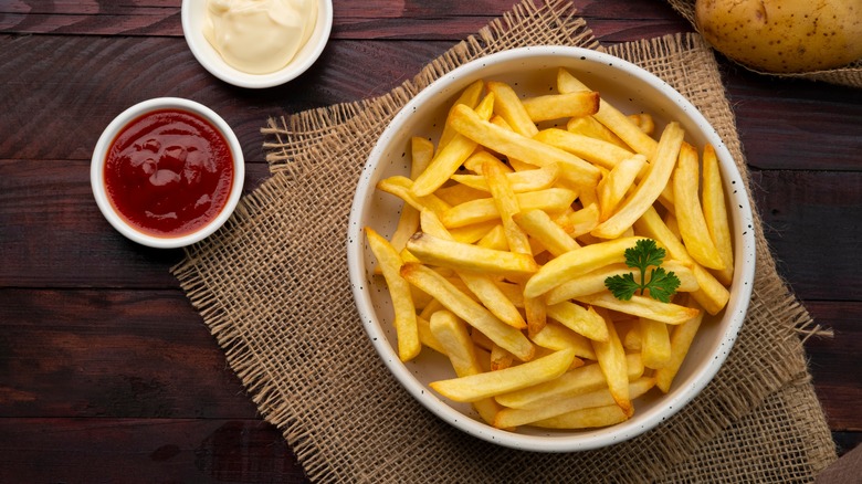 All The Styles Of French Fries, Ranked - Food Republic