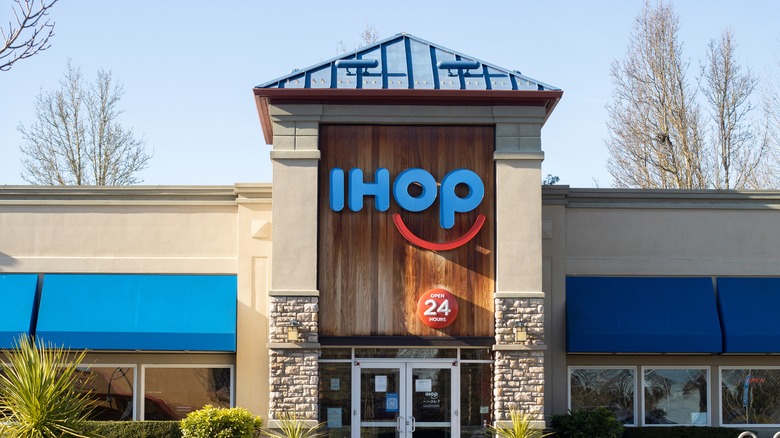 IHOP restaurant exterior