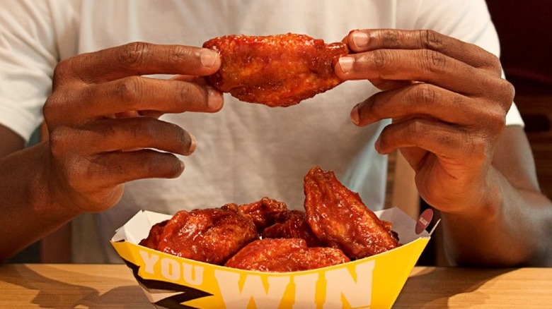 Buffalo Wild Wings Blazin' Carolina Reaper Wings