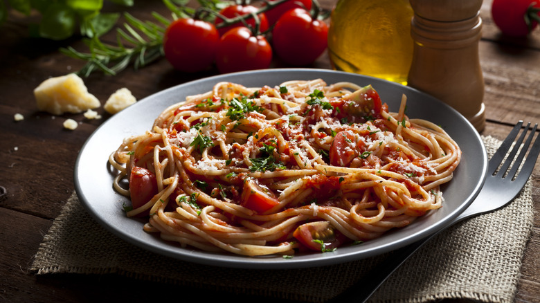 Spaghetti with tomato sauce