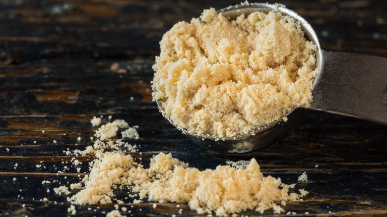 malted milk powder in teaspoon