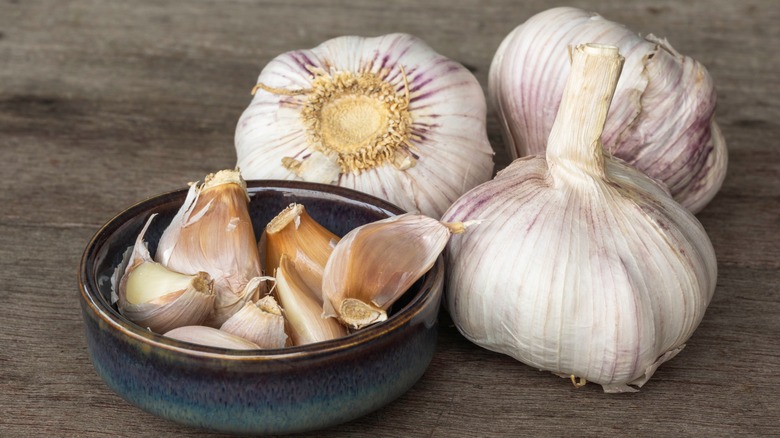 garlic bulbs on a table