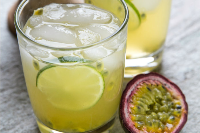 Passion Fruit Caipirnha