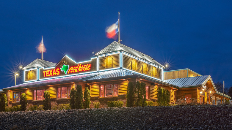 Texas Roadhouse exterior