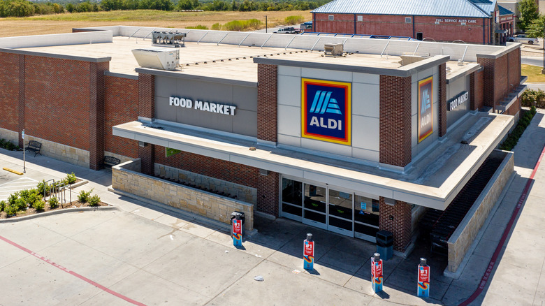 Aldi storefront