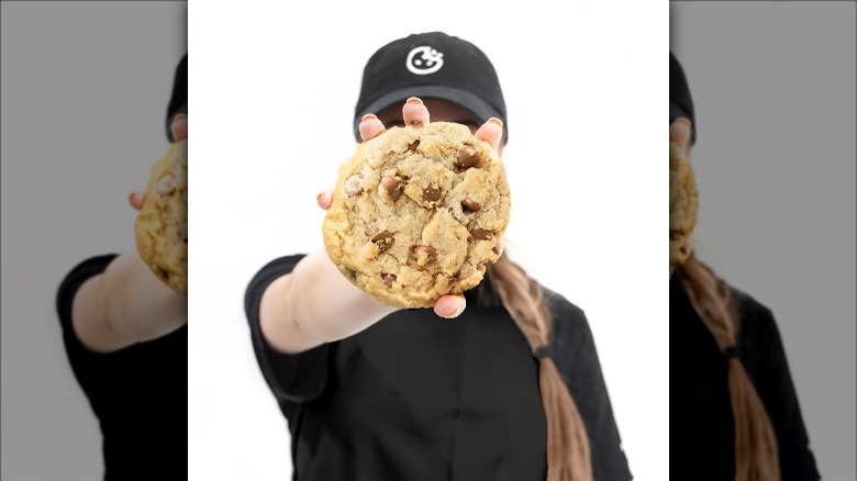 Crumbl Cookies employee