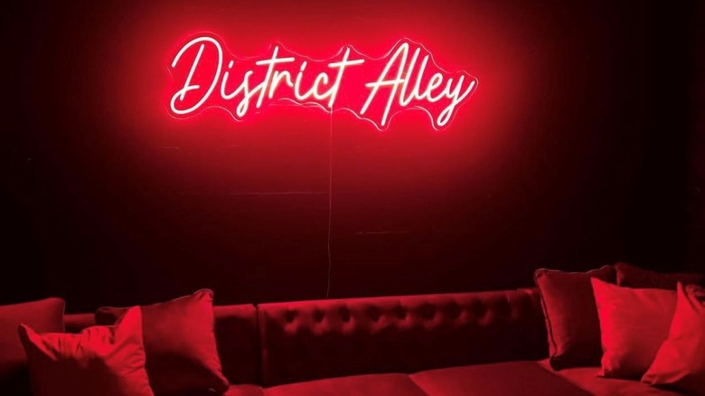 District Alley bar in DC