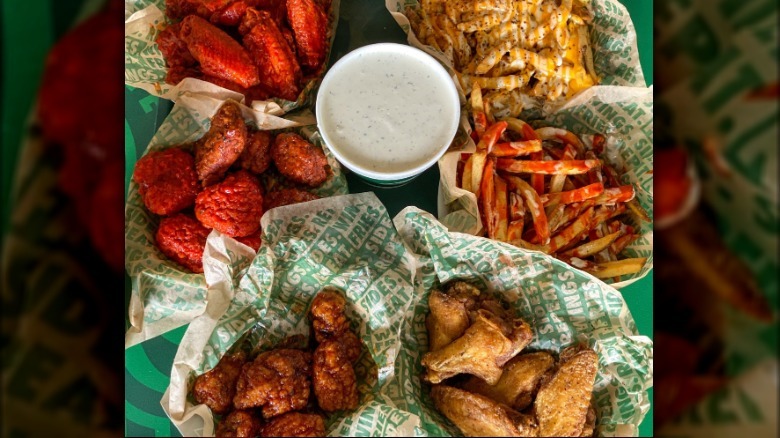 Platter of Wingstop wings