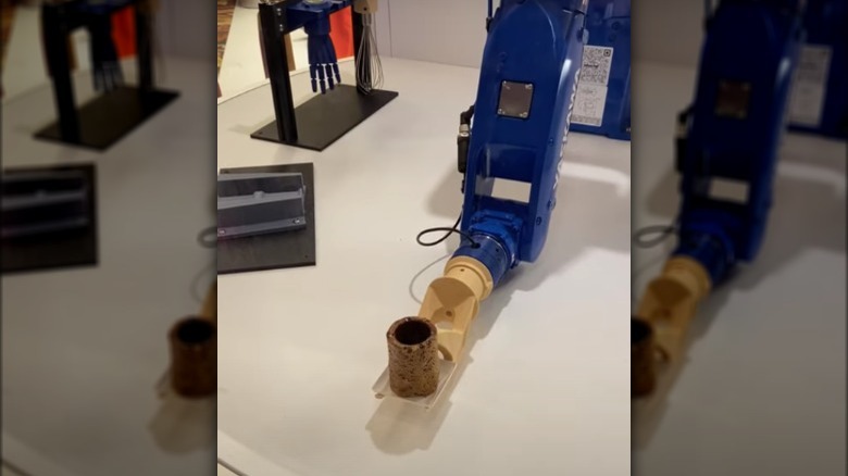 Cookie Shot Vending Machine arm 