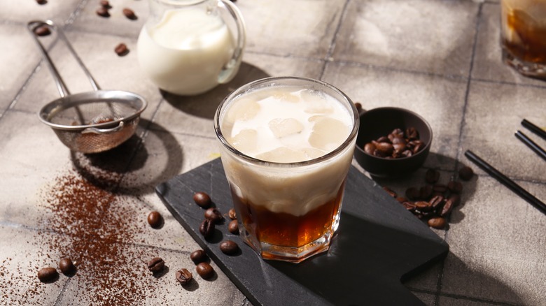 white Russian cocktail