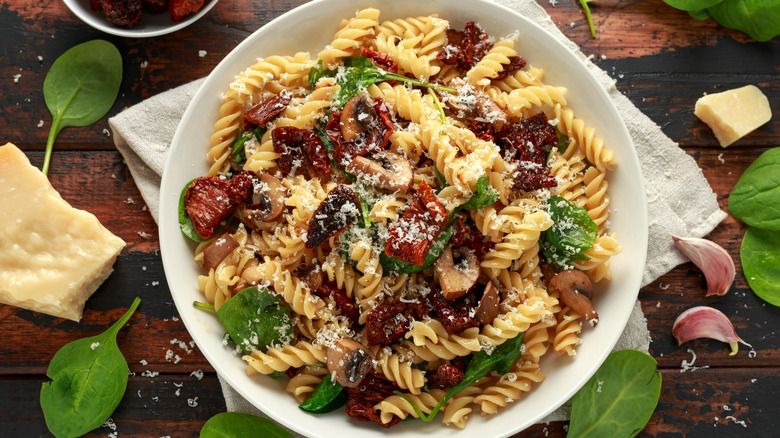 Fusilli pasta with sun-dried tomatoes