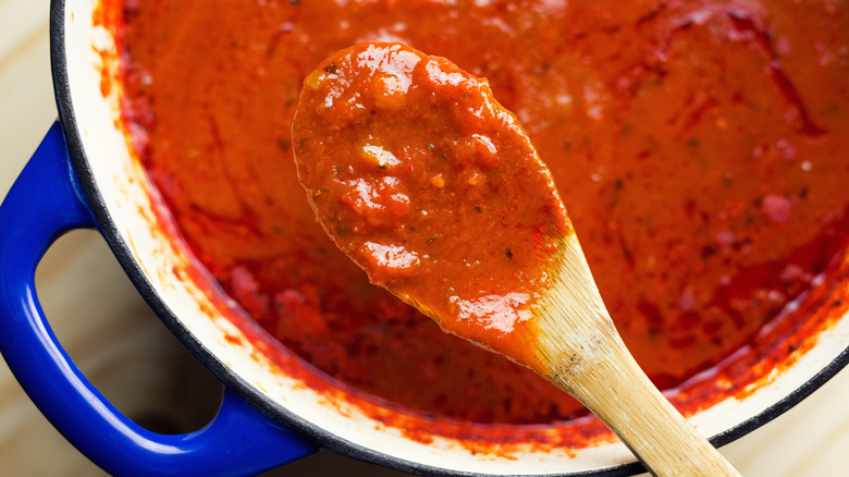 Tomato sauce in dutch oven