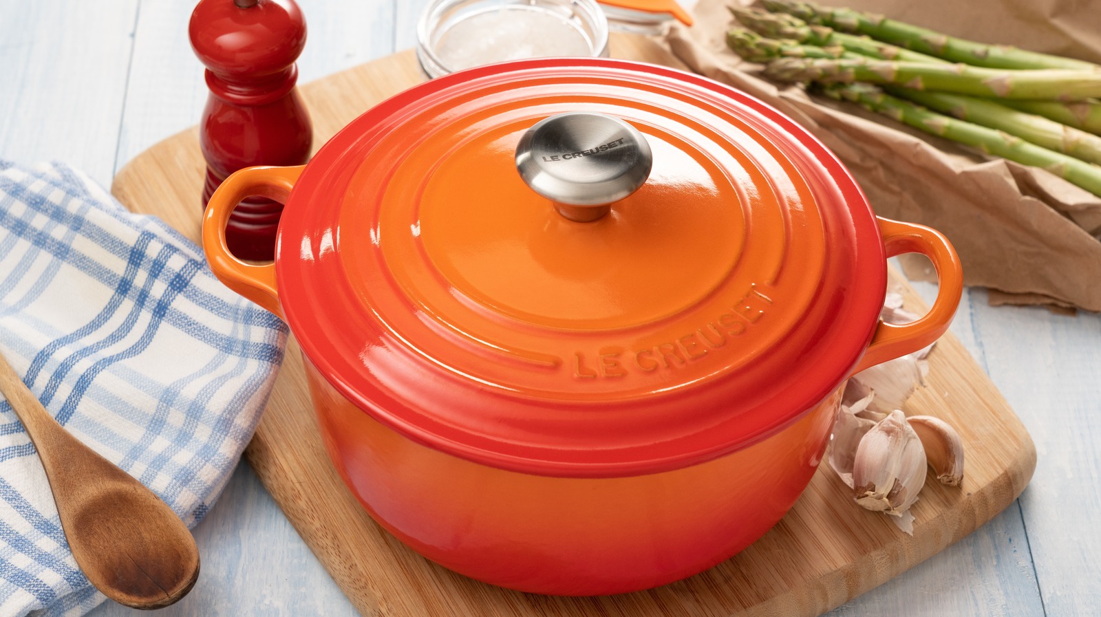 You May Want To Avoid Putting Your Dutch Oven In The Dishwasher