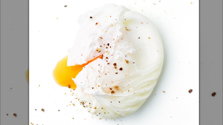 seasoned poached egg with yolk