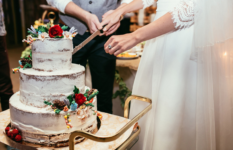 You Won't Believe How Wedding Cakes Have Changed Over the Years