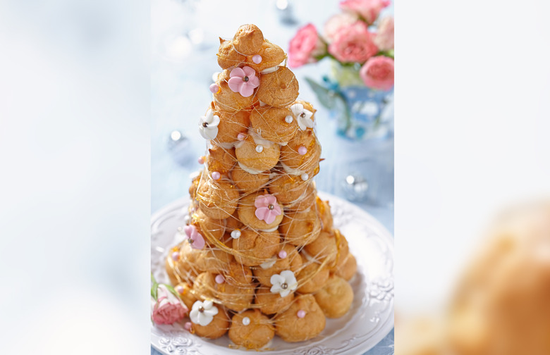 20th Century Croquembouche