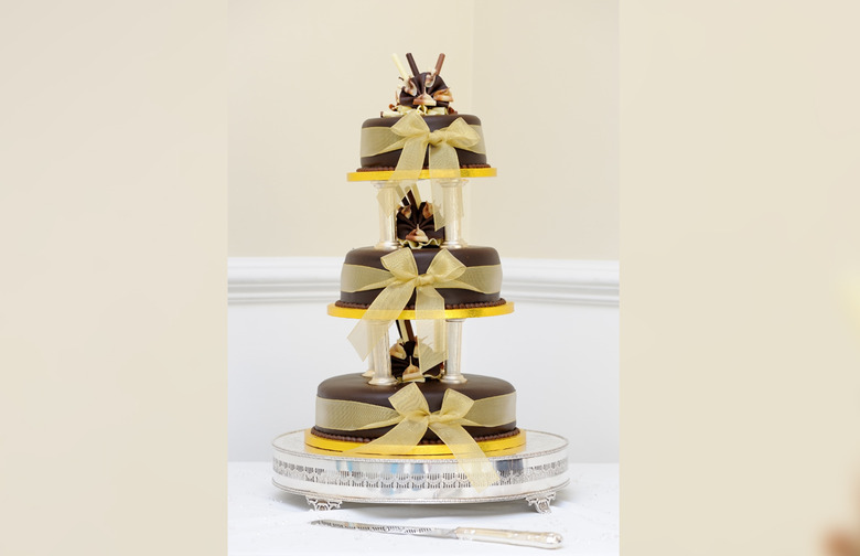 ​20th Century Tiered Wedding Cake