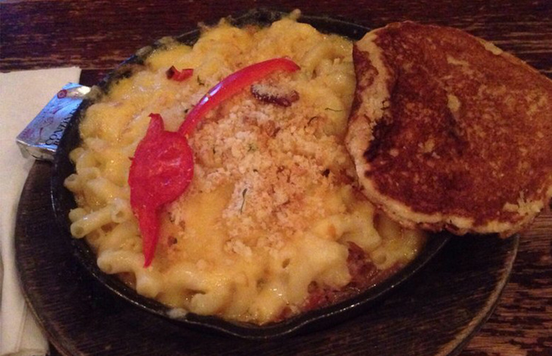 Puckett's Grocery and Restaurant, Nashville, Tenn.: Piggy Mac