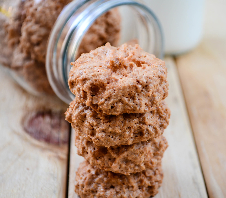 Soft Molasses Cookies