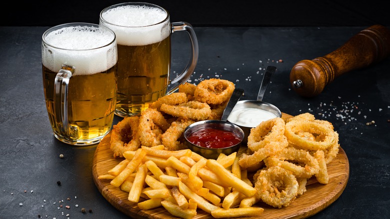 Lager with rings and fries